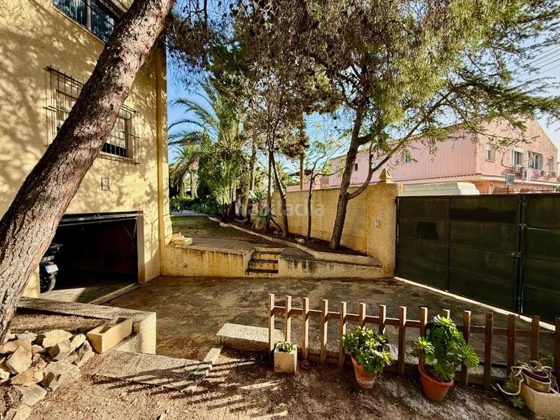 Foto 28e535cf-bcd5-4fbd-9ecb-bfb06dc16980. Chalet avec parking piscine dans Foietes Benidorm