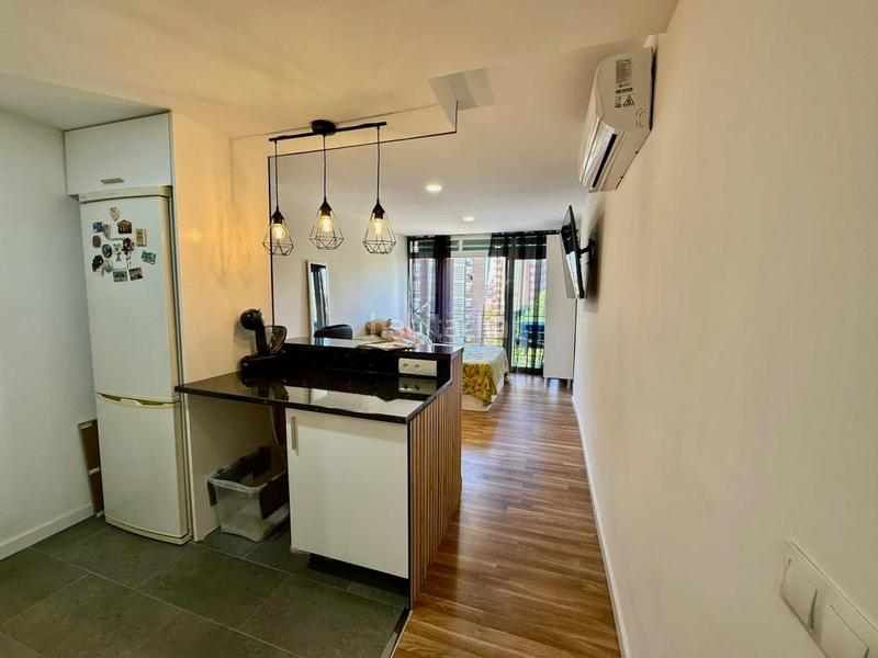 Foto 8c8e75ec-d2cb-49be-9678-c29d4610a2dd. Estudi amb aparcament piscina a Juzgados - Plaza de Toros Benidorm