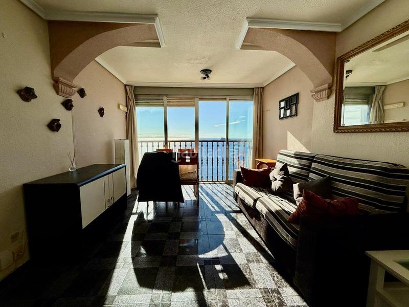 Foto 100f8faf-0f11-4485-98a4-b1a7bbda9e8e. Estudio oportunidad única ! zona levante ubicación privilegiada, sol y rentabilidad junto al mar en Benidorm