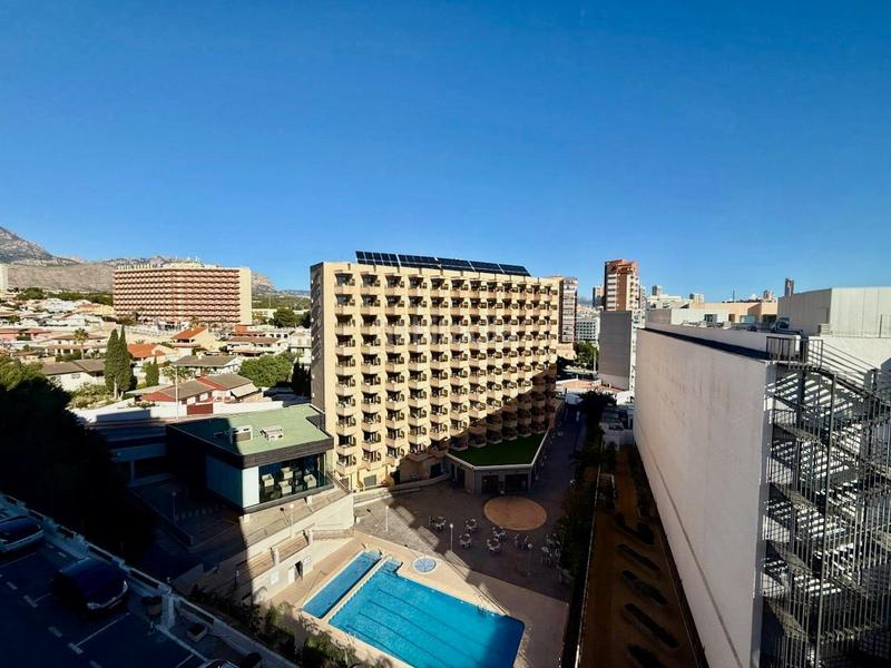 Foto 80a50bd3-0555-4384-9762-f4956d345191. Appartement mit parking pool in Playa Poniente Benidorm