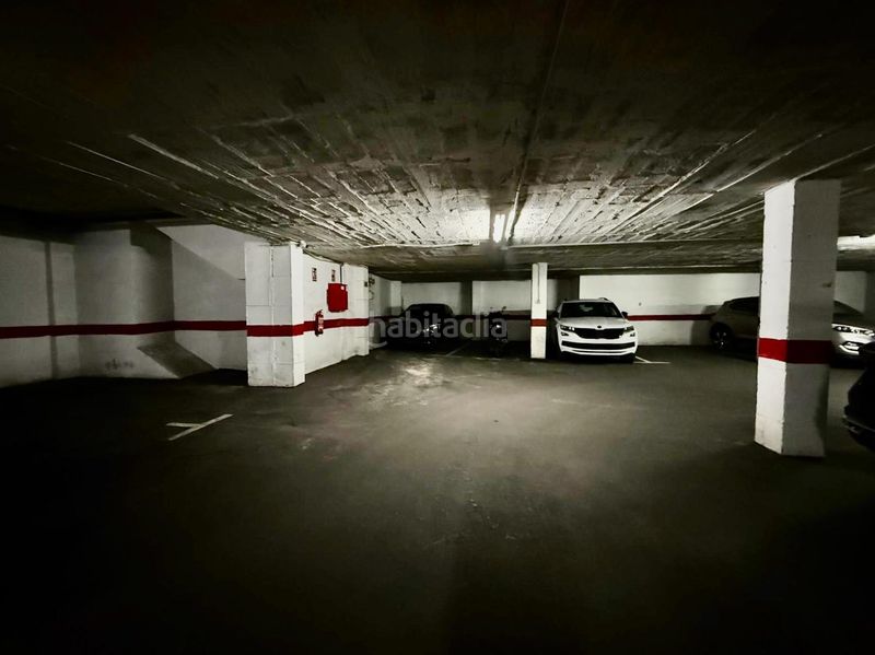 Foto c8d410ce-687d-4996-847d-11e6deef3627. Aparcament cotxe a Centro Urbano Benidorm