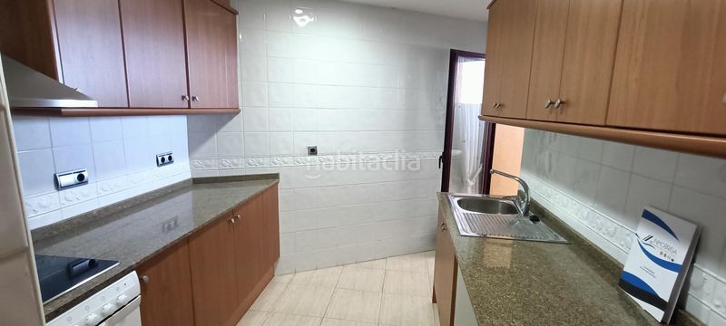 Foto 2842a7e0-363a-404f-a83c-2922f4af4e71. Apartament amb aparcament piscina a Juzgados - Plaza de Toros Benidorm