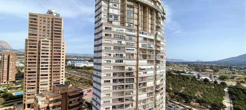 Foto 292992e8-a61f-43ae-bc8b-ccb7ccc96730. Apartament amb aparcament piscina a Juzgados - Plaza de Toros Benidorm