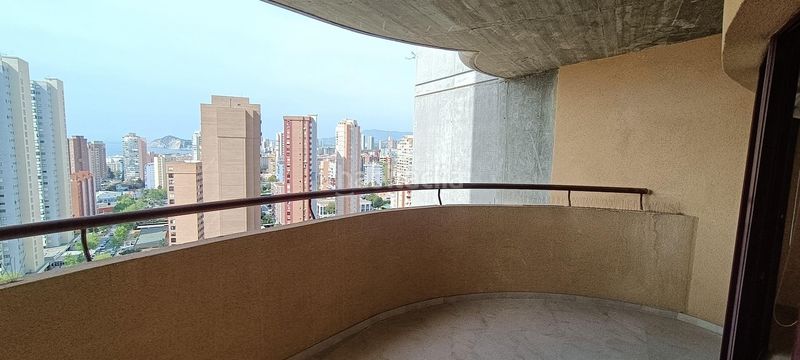 Foto 61b8fb1b-3b7b-4cbc-a418-4689b8bb3a15. Apartament amb aparcament piscina a Juzgados - Plaza de Toros Benidorm