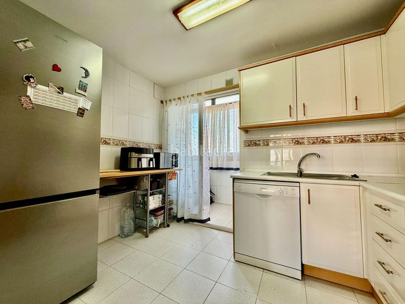 Foto c9657325-21c6-477b-b747-da1173e794fa. Apartament amb aparcament piscina a Juzgados - Plaza de Toros Benidorm