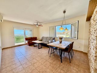 �tic  Avenida costa brava. Exclusiva  atico en excelente estado con bonita terraza y vistas