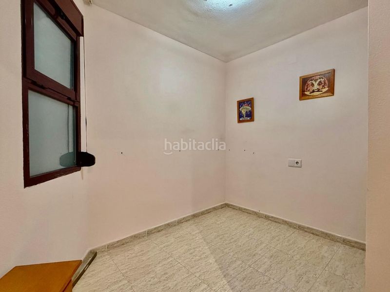 Foto bc1aaba6-57a8-42e7-99b6-c4db2df8e17e. Apartament amb calefacció aparcament piscina a Playa Poniente Benidorm