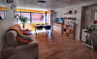 Apartament a Centro Urbano. Coqueto apartamento de 2 dormitorios, totalmente reformado en pl