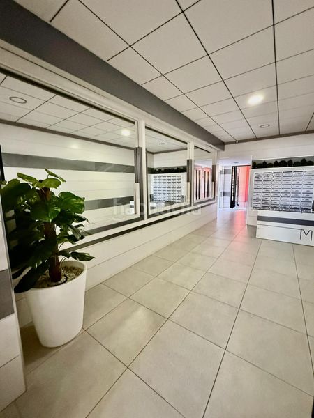Foto 2c3041b2-fcbb-4257-ad53-25d310f95a08. Apartament amb aparcament piscina a Playa Levante Benidorm