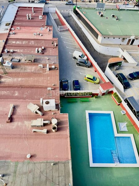 Foto 2c3d0c27-9336-4a3a-879e-710449ca7181. Apartament amb aparcament piscina a Playa Levante Benidorm