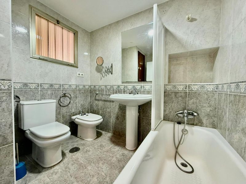Foto 50430927-0571-4aa4-9670-41da2c954f39. Apartament amb aparcament piscina a Playa Levante Benidorm