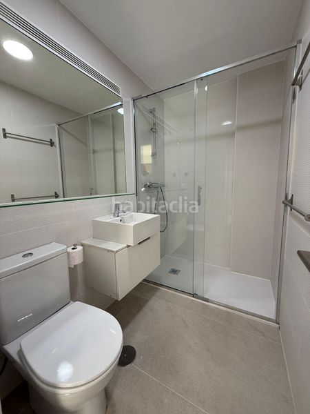Foto c3e7ad6c-fcc5-4fb6-bd9d-dfbfcdf556fa. Apartament amb aparcament piscina a Rincón Bajo Benidorm