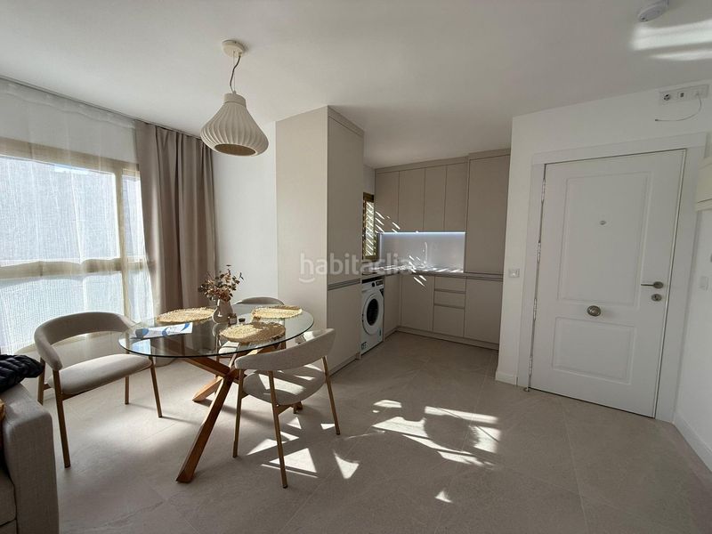 Foto e7fd8b19-8b3e-4c2c-ba4e-bff716b8a497. Apartament amb aparcament piscina a Rincón Bajo Benidorm