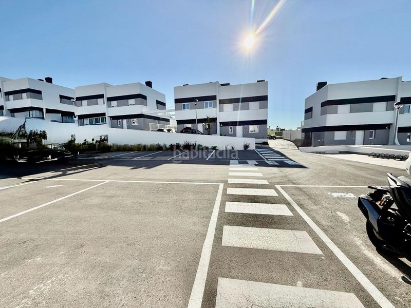 Foto 9dbdcf73-d4be-4114-878b-4cb1102307e6. Planta baixa amb aparcament a balcón de Finestrat-terra marina Finestrat