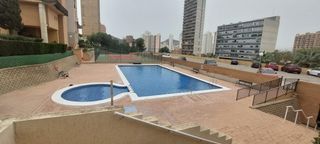 Apartamento en Playa Poniente. Gran oportunidad! estupendo estudio en poniente con parkin y pis