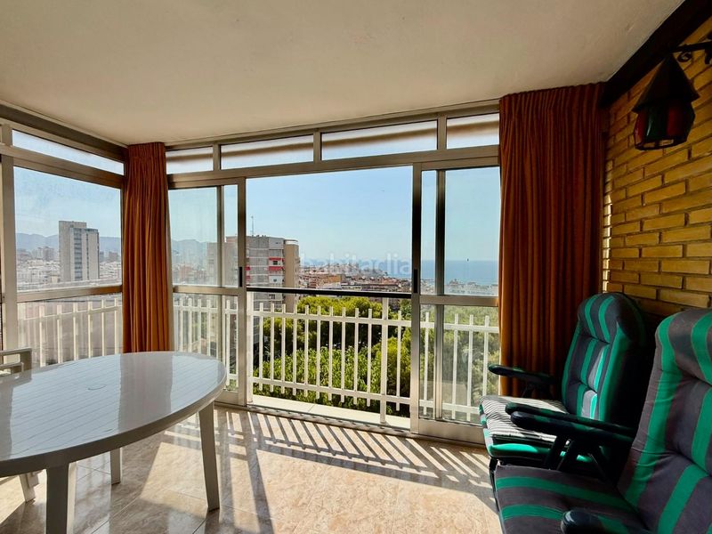 Foto 2375363f-b6a9-4adc-a3e1-45d22f307e3f. Apartament amb aparcament piscina a Foietes Benidorm