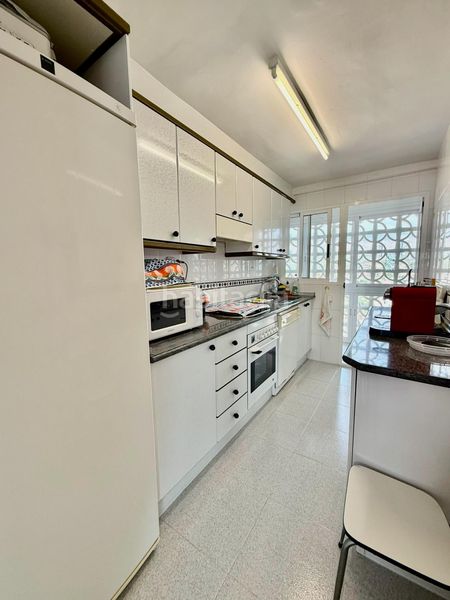 Foto 49dbf4e8-8e61-4660-908d-dcbe9c687471. Apartament amb aparcament piscina a Foietes Benidorm