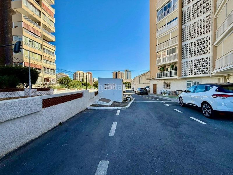 Foto ead93c3c-6a65-4b73-9e1e-0474c816ab50. Apartament amb aparcament piscina a Foietes Benidorm
