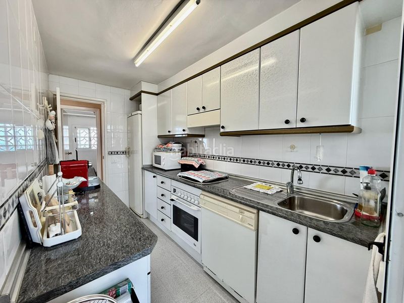 Foto fe45d26a-1c95-48ba-933d-5917f4144cf8. Apartament amb aparcament piscina a Foietes Benidorm