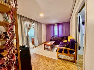 Apartment in Juzgados - Plaza de Toros. Piso de 21 dormitorios con terraza, parking comunitario y excele