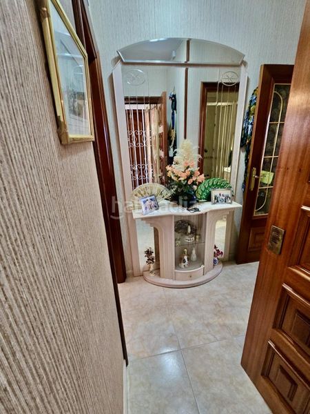 Foto b1fc18ce-754d-4f5b-b05c-fbc677b704a9. Apartament amb piscina a Juzgados - Plaza de Toros Benidorm