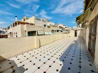 Appartement à Centro Urbano. Amplia vivienda con terraza de 130 m2 a solo 230 metros de la pl