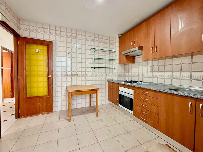 Foto cd75c876-b358-4c60-a456-ccd4b645a875. Apartament amb aparcament a Centro Urbano Benidorm
