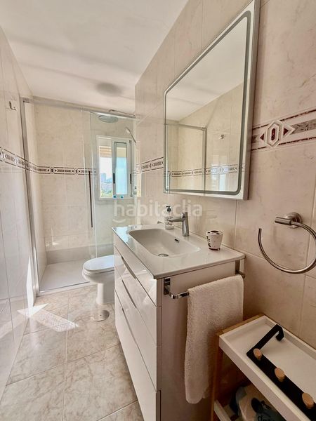 Foto 7e85caba-4b59-46a4-9153-2bb196311358. Apartament amb aparcament a Playa Poniente Benidorm