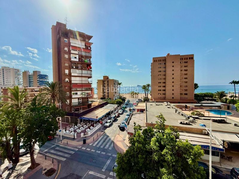 Foto d57b3798-d592-4d03-8a2e-947df3184254. Apartament amb aparcament a Playa Poniente Benidorm