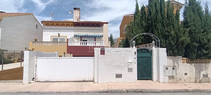 Foto 9103a8ce-24bf-4086-aec3-6d7850c33f05. Casa adossada amb calefacció aparcament piscina a Nucia (la)