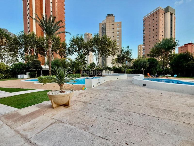 Foto c5fbd16c-a1c6-4cfa-ab83-dc3e2af74dc5. Apartament amb aparcament piscina a Levante Alto Benidorm
