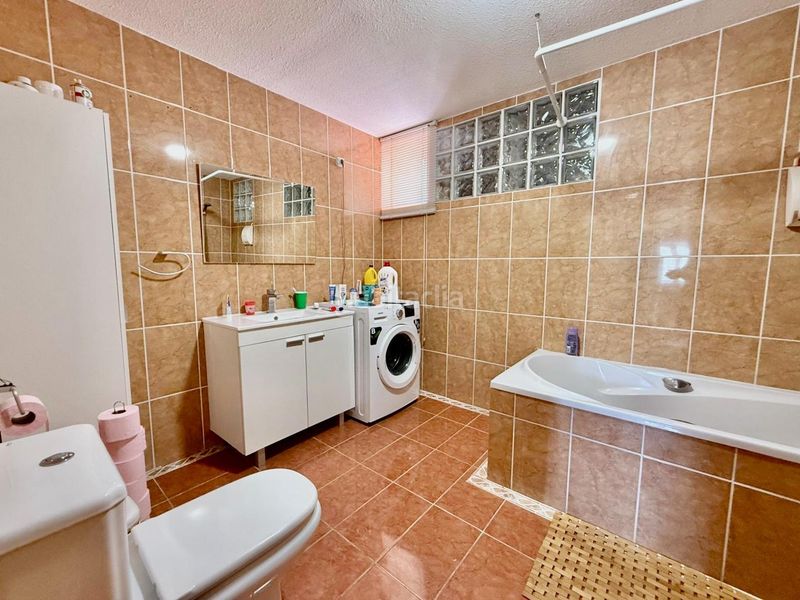 Foto e242649b-a0b4-4215-a51e-9f8341a6a1c8. Xalet amb aparcament piscina a Rincón Bajo Benidorm