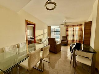 Apartament a Centro Urbano. Amplio piso de 3 dormitorios y 2 baños en benidorm centro a 380