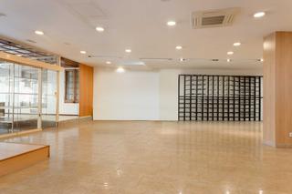 Location Local commercial  Carrer de pompeu fabra. Atención emprendedores y empresarios!