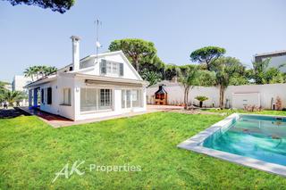 Lloguer Casa a La Pineda. Alquiler disponible 20 de agosto