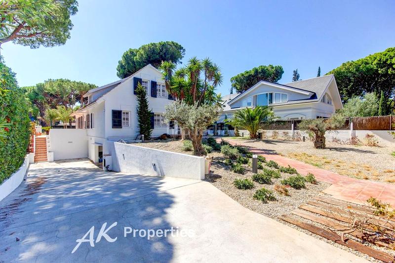 Foto c8800c91-3616-42aa-afa9-23122d2b0376. Affitto casa con riscaldamento piscina in La Pineda Castelldefels