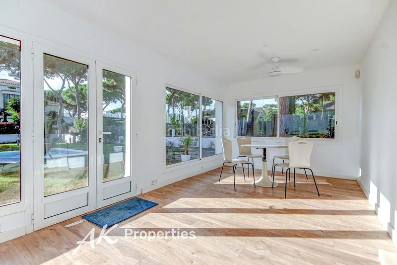 Foto 98dc15a3-a9f1-4d5e-817a-c6085455ae78. Lloguer casa amb calefacció piscina a La Pineda Castelldefels