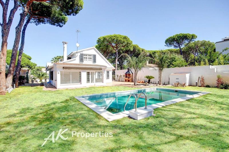 Foto c2091b38-8b1f-4b43-bb53-c9e4fe3c205a. Lloguer casa amb calefacció piscina a La Pineda Castelldefels