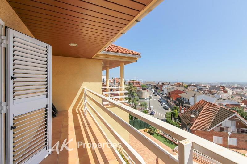 Foto 1b550f1a-8ea9-4f88-b997-09a4a3150594. Maison avec chauffage parking piscine dans Torrent Ballester Viladecans