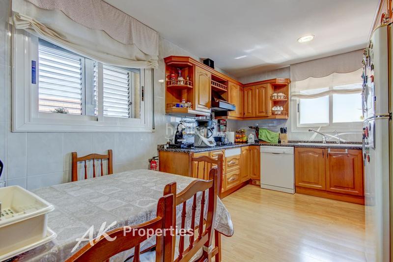 Foto 2c836dd4-8e88-4309-a10a-55f1c28cee7b. Maison avec chauffage parking piscine dans Torrent Ballester Viladecans