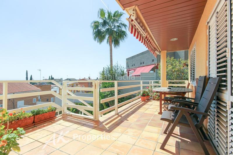 Foto 9a88e215-72da-4892-953b-bf793f725eb8. Maison avec chauffage parking piscine dans Torrent Ballester Viladecans