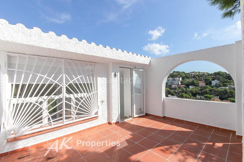 Foto 0bab4adf-3747-46a1-a6d3-3565b9db4fe3. Casa con riscaldamento parcheggio piscina in El Poal Castelldefels