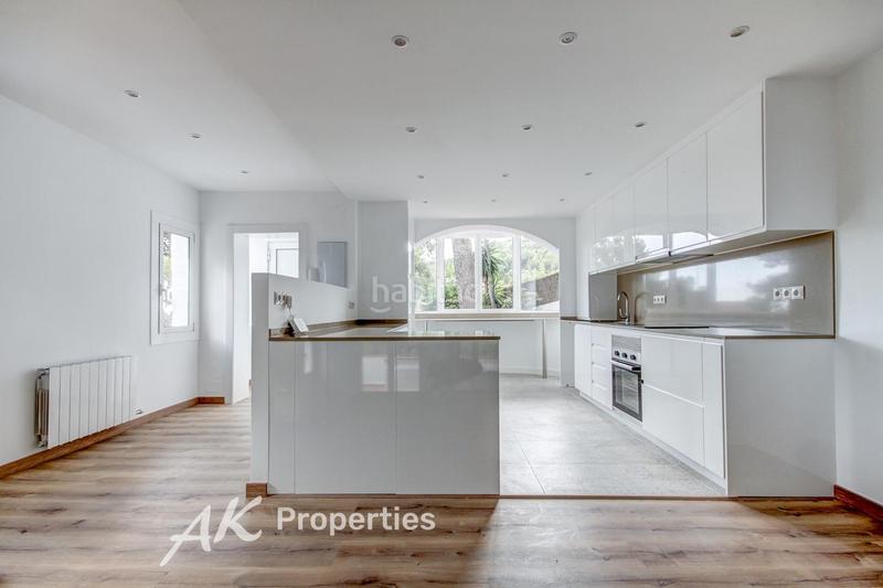 Foto 12954875-84e2-4c10-8274-3ecad1847bfc. Casa con riscaldamento parcheggio piscina in El Poal Castelldefels