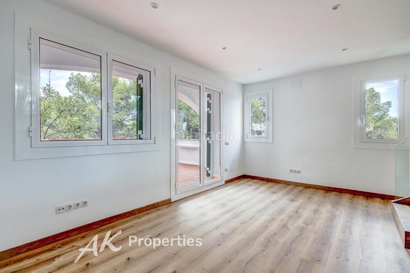 Foto 22db31c5-9e83-42aa-bc63-c21e3bbee354. Casa con riscaldamento parcheggio piscina in El Poal Castelldefels