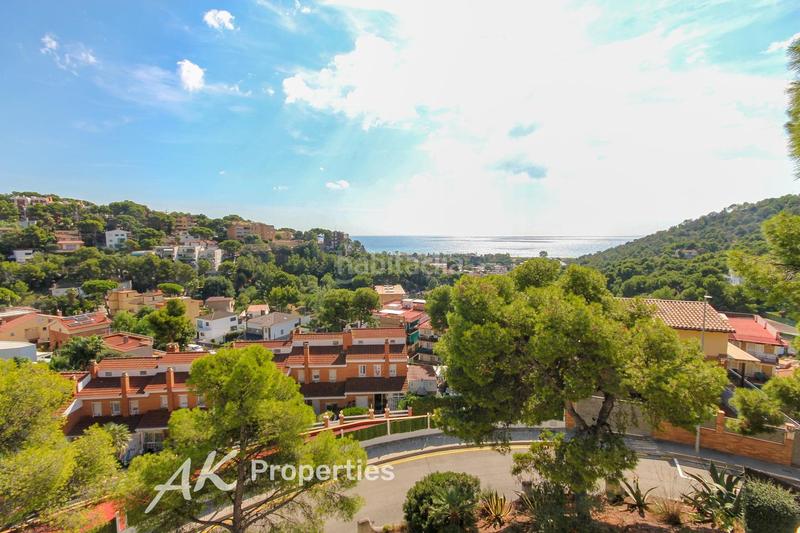 Foto a6944bd8-1ba0-424f-ada2-4ebcc357aa65. Casa con riscaldamento parcheggio piscina in El Poal Castelldefels