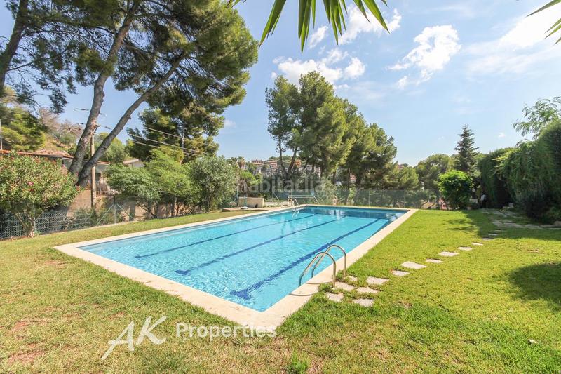 Foto e1355c97-6bf1-426e-80a7-1f88b3c2d566. Casa con riscaldamento parcheggio piscina in El Poal Castelldefels