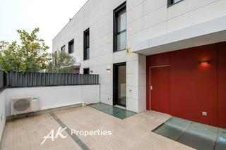 Maison à Mas Lluí - Els Miralls. Espectacular casa adosada en sant just desvern