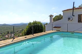 Casa  De llebeig. Naturaleza y tranquilidad rodean esta espectacular propiedad en
