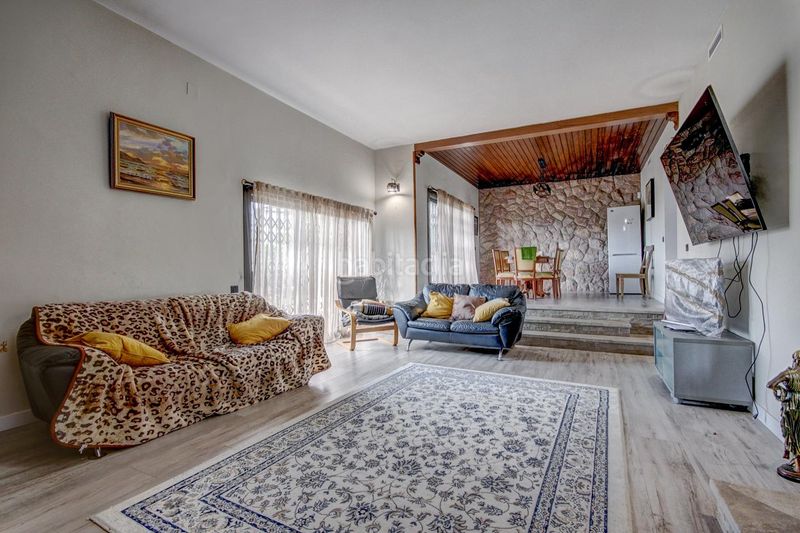 Foto 18b22910-df6f-4af0-9bb2-7625061beff2. Casa amb calefacció aparcament piscina a Segur de Calafell nucli urbà Segur de Calafell