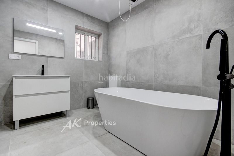Foto 3597b490-0a6d-443c-9126-2d069a748f74. Casa amb calefacció aparcament piscina a Segur de Calafell nucli urbà Segur de Calafell